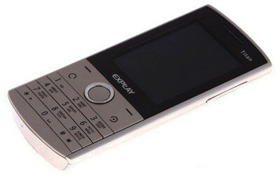 Телефон на 3 SIM-карты Explay Titan