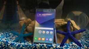 Samsung Galaxy Note 7 в воде